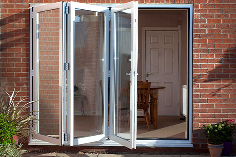 Bi fold door