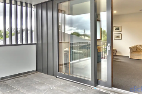 Lift and Slide Door 7